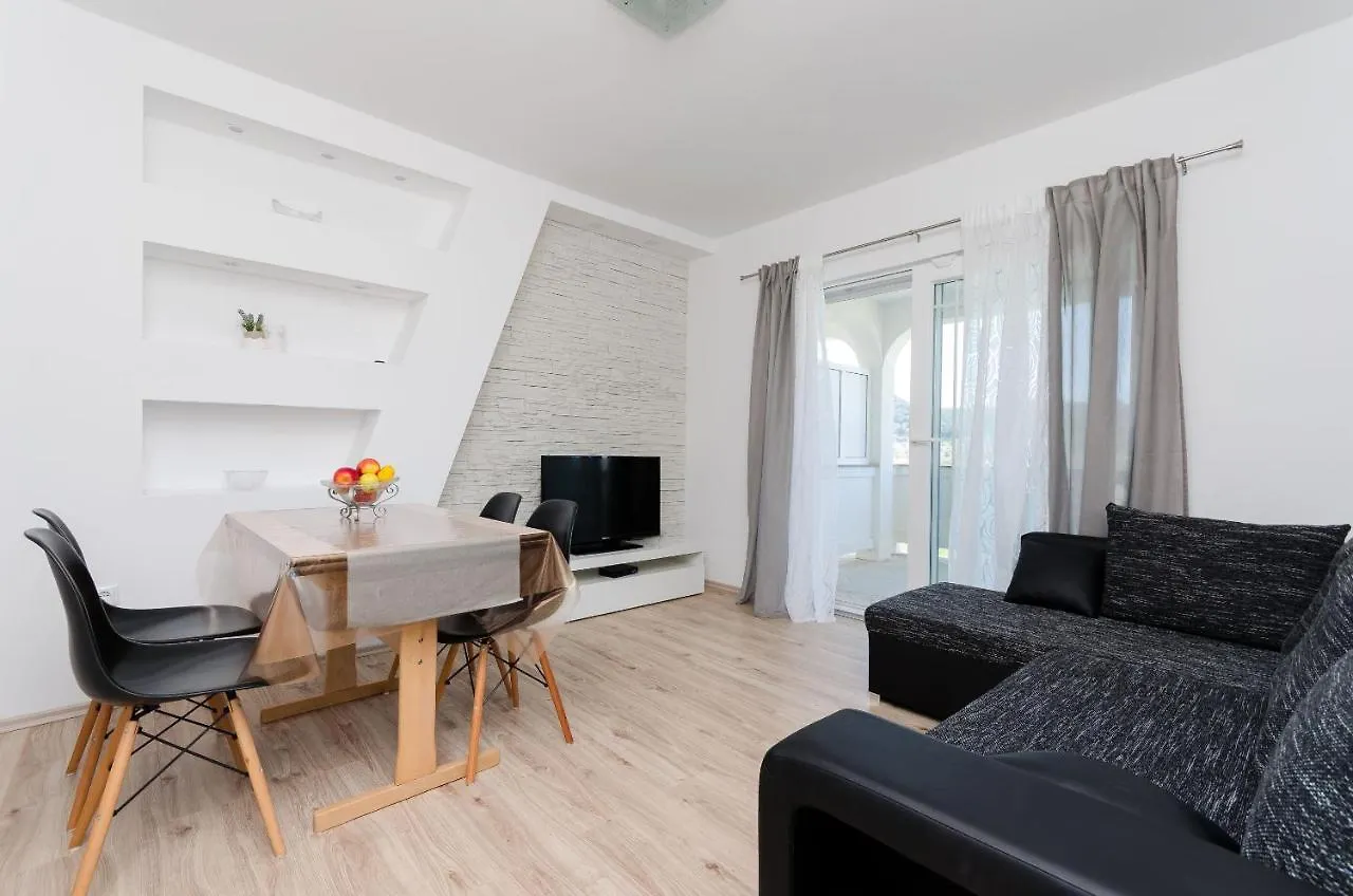 Apartment Marica Supetarska Draga Croatia