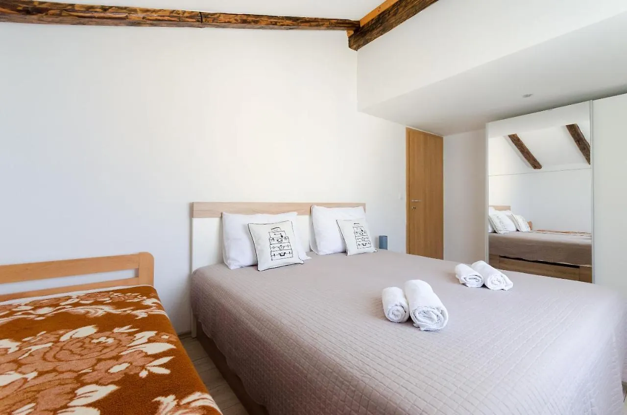 Apartment Marica Supetarska Draga 0*,