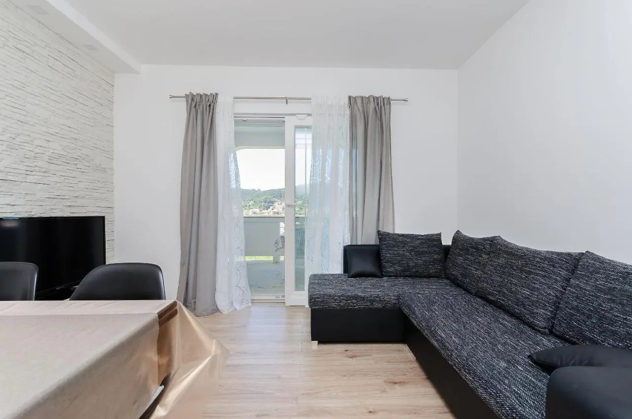Apartment Marica Supetarska Draga 0*,  Croatia