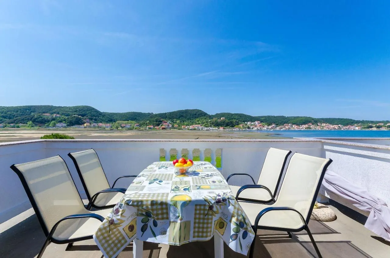 Apartment Marica Supetarska Draga Croatia